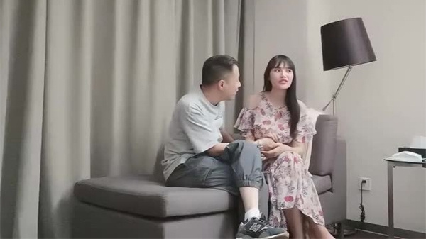 大叔网约170cm魔鬼身材巨乳美艳尤物