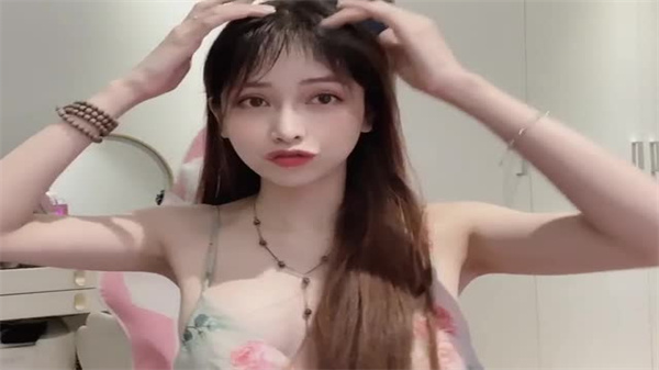 女神Anna1023狂野私拍 巨乳裸舞高潮不断